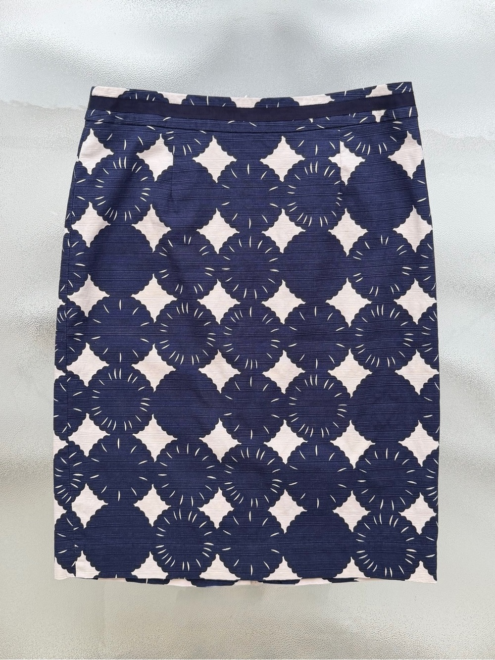 Boden Navy and Cream Abstract Floral Geometric Pattern Pencil Skirt Women’s 8R
